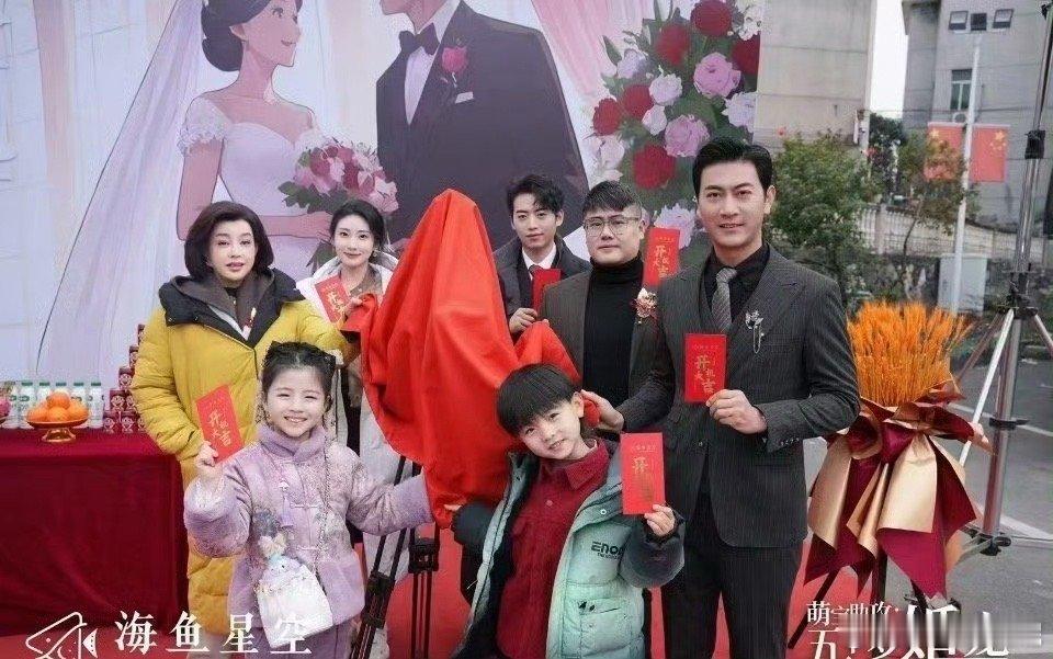 刘晓庆演短剧了 刘晓庆的加入无疑提升了短剧的质量，对这位资深演员的新作品充满期待