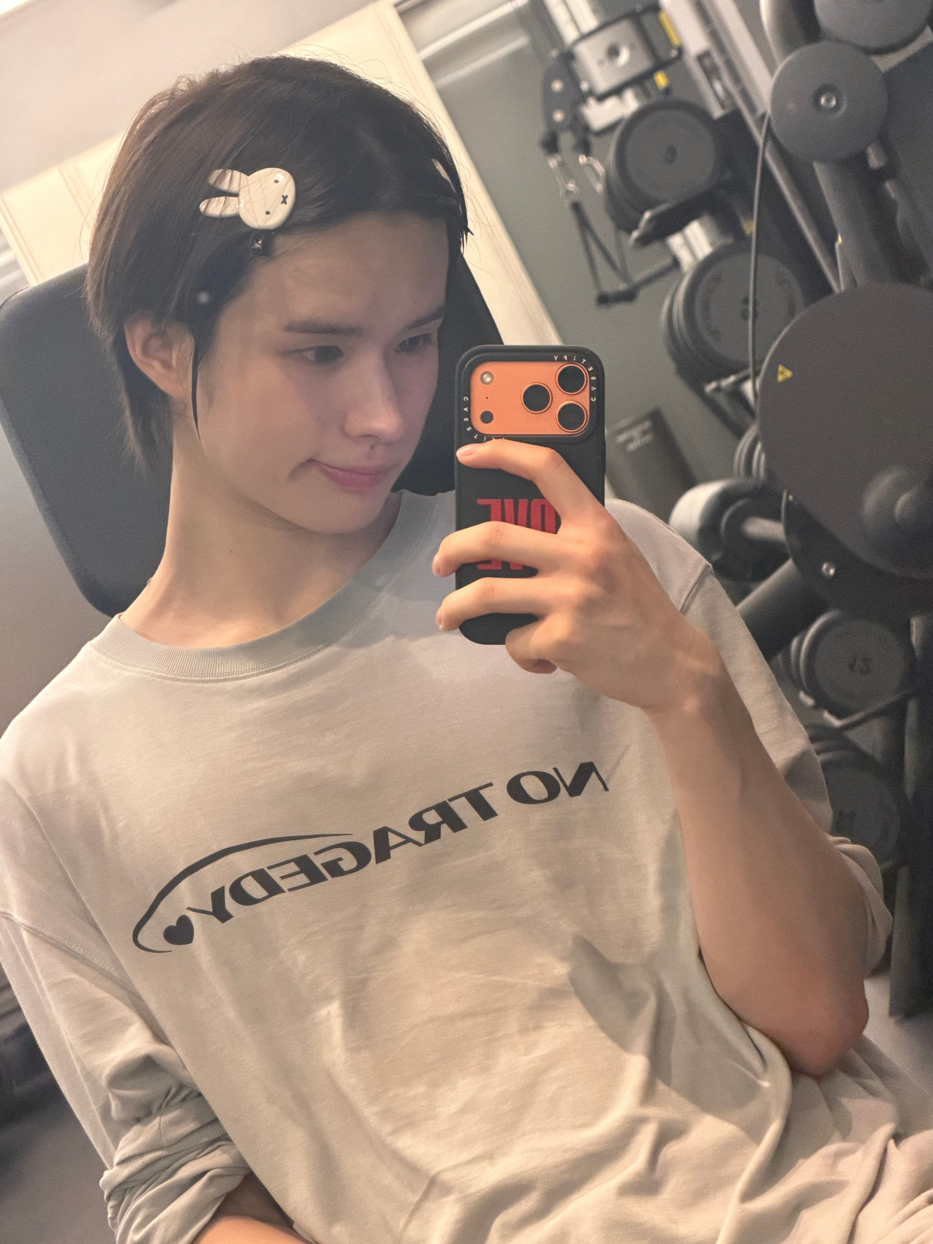 lkm给我赶紧离开健身房……………………离得越远越好 