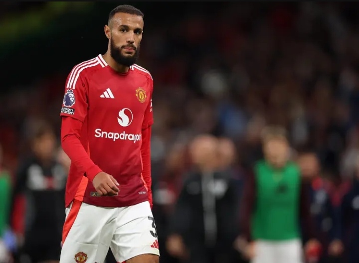 曼联后卫马兹拉维因心率失常已接受手术。UtdSources_透露，马兹拉维将缺阵