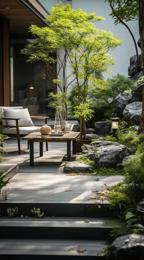 天净沙 . 仲夏逸情

流云晴日鸣蝉，
黄蜂粉蝶红莲，
绿阴清溪小院。
夏风舒卷