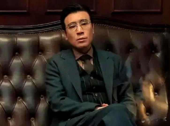 有一次，李雪健在接受采访时，提到了曾合作过的演员于和伟，直言不讳地说：“这人骨子