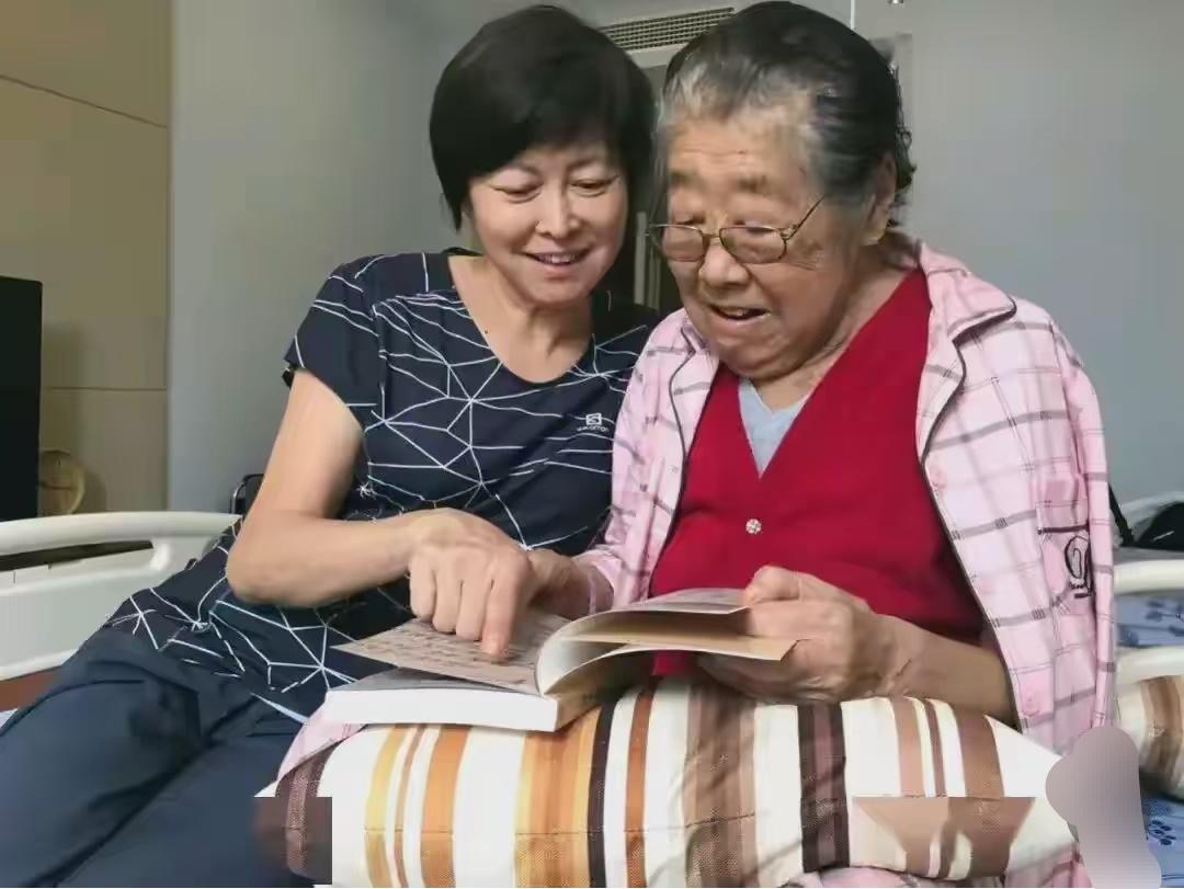 不查不知道，
敬一丹的家庭背景
竟如此不简单

1955年4月，敬一丹出生在父母
