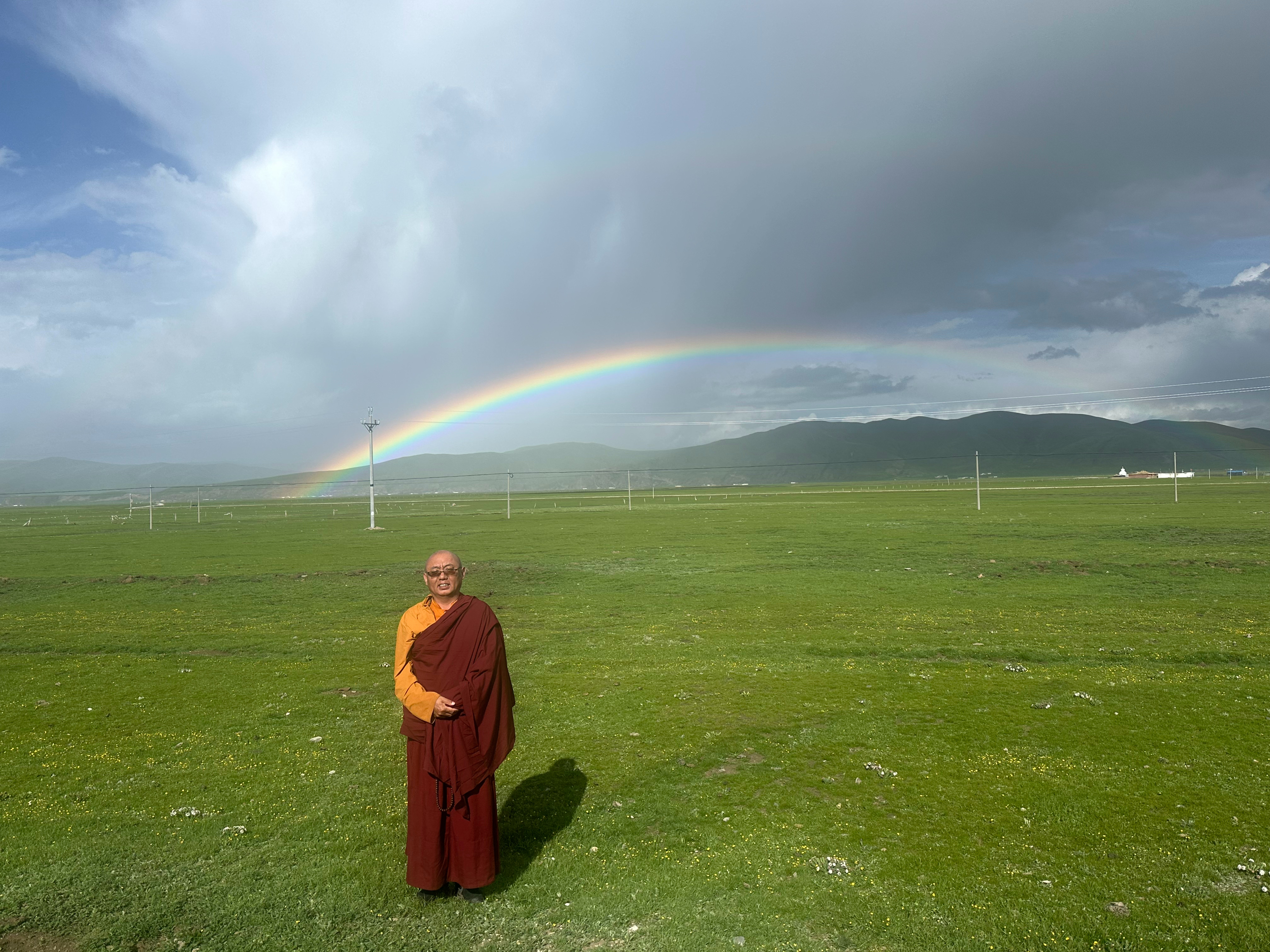 ལས་དབང་ཞིག་གིས་དེད་ནས་འགྲོ་བ་མིན་ནམ། 