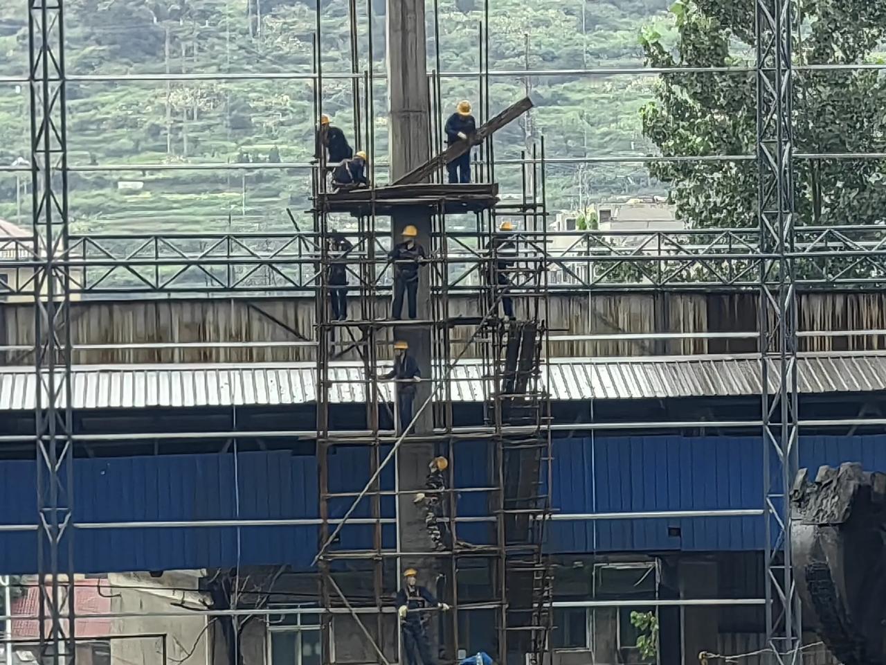 危险从不预告

在生活的叙事里，我们总习惯于规划未来、预设场景，期待一切能按既定