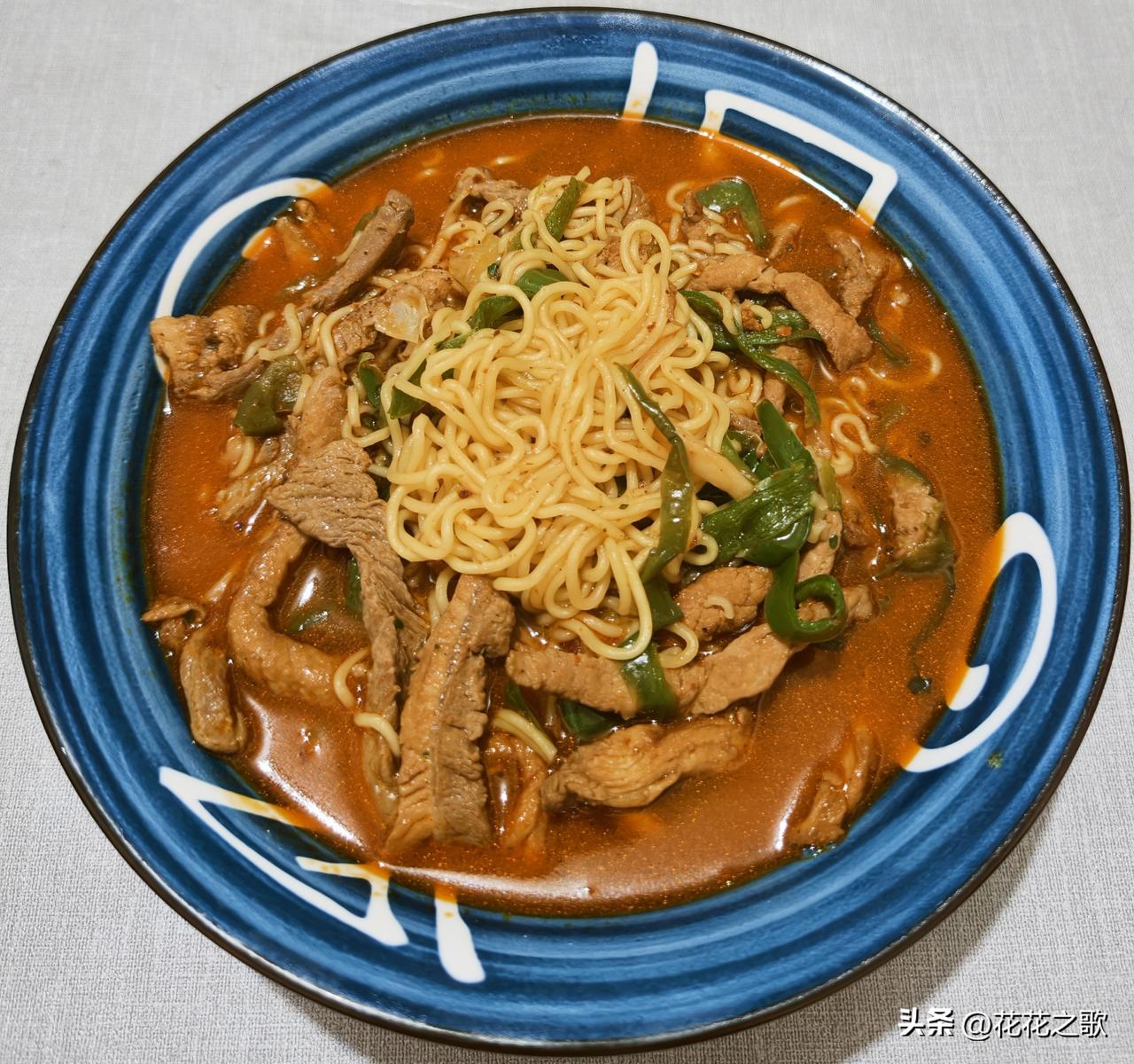 跟着我的减肥饮食计划走的大哥，信誓旦旦的说，吃泡面不得长胖，放心吃，曾经他就有过