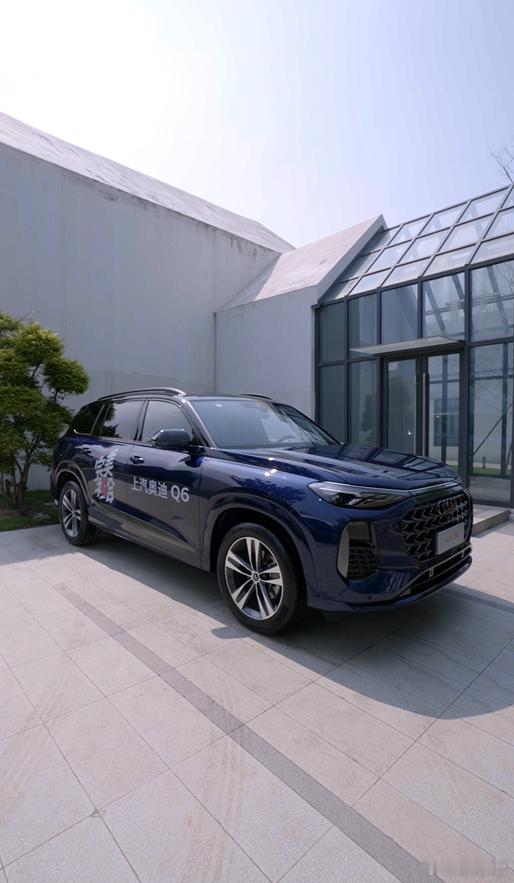 #吴彦祖的第一台SUV改装作品#车帅人也帅系列！阿祖居然把奥迪Q6改装成了咖啡车