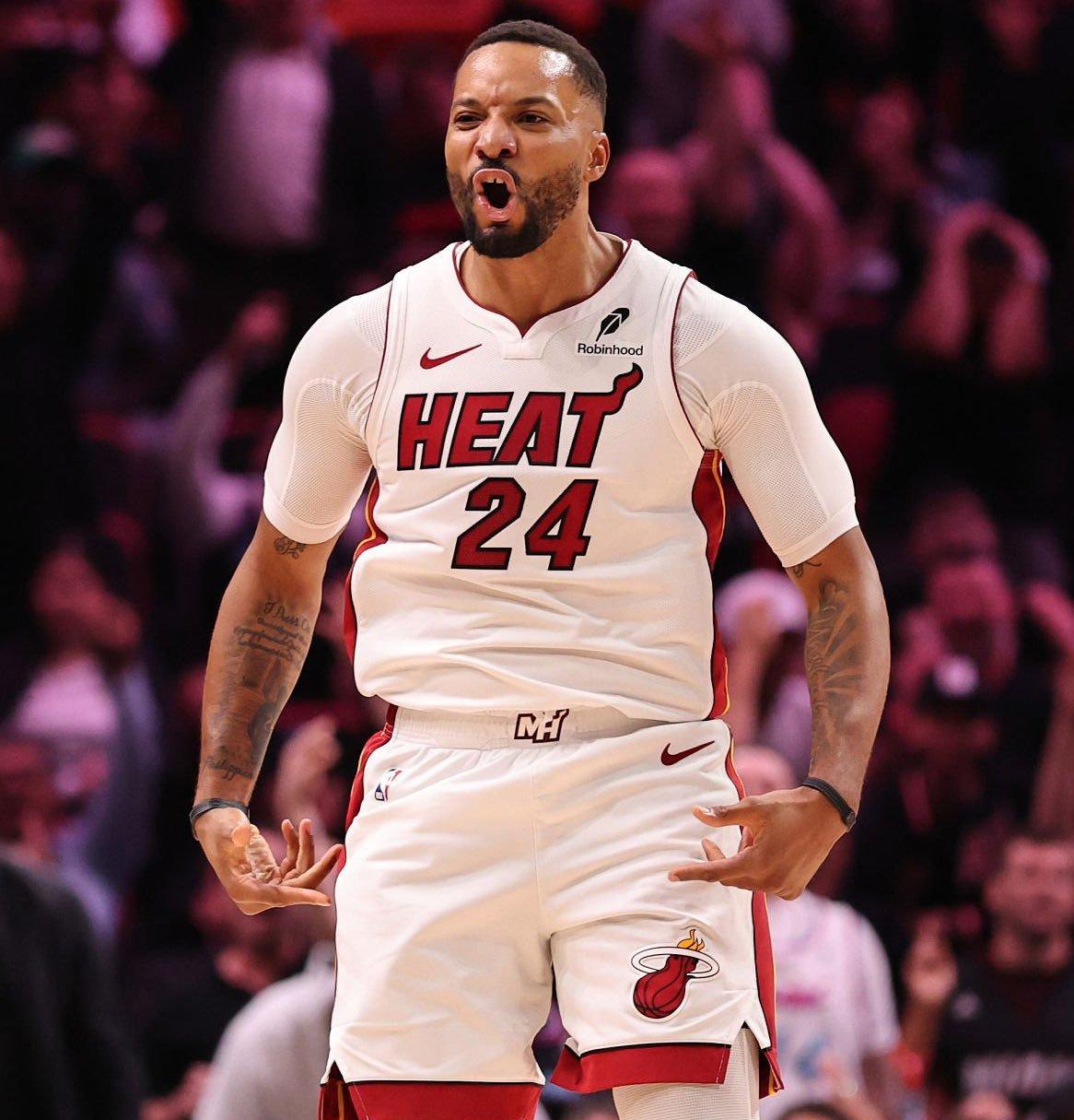 🎙️鲍威尔谈快船队：“我做梦都没想到他们会是5胜16负，落到现在这个地步。这是