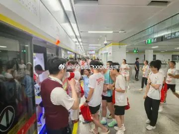 【英雄城交通•综合 | 万人夜跑燃动洪州大桥，我市两大交通系统全力护航出行】南昌