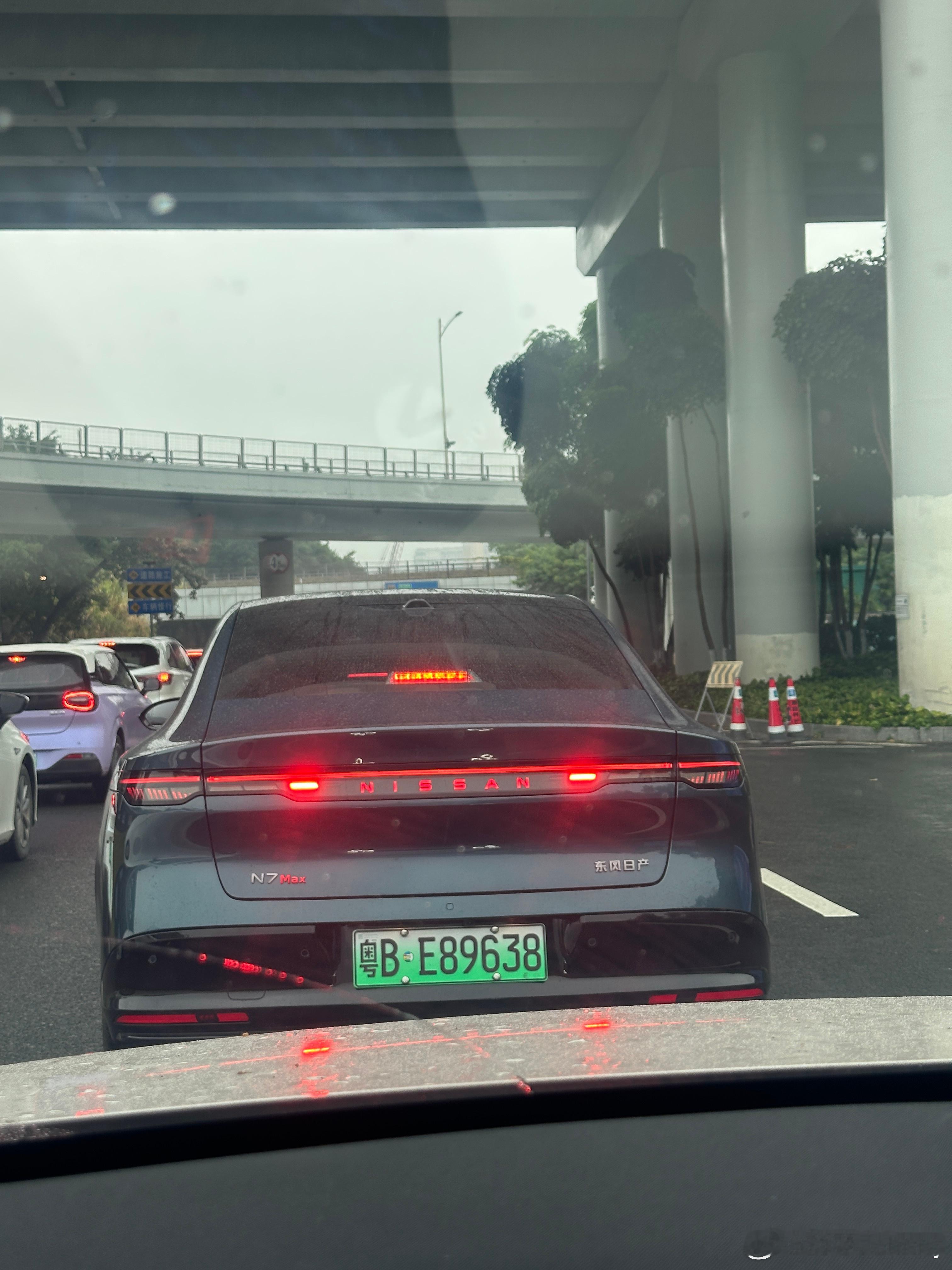 日产N7卖的好还是有理由的纯电，沙发，智能化再加上不错的外观日产n7汽场全开我与