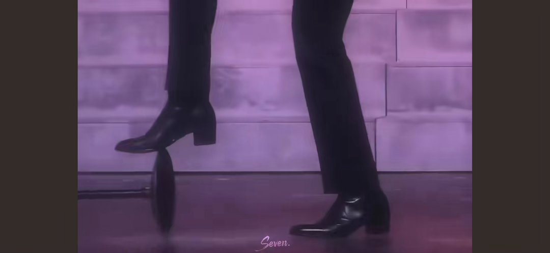 我之前怎么没发现尖头皮鞋竟然这么烧呢……🤤snty真是世界瑰宝 ​​​