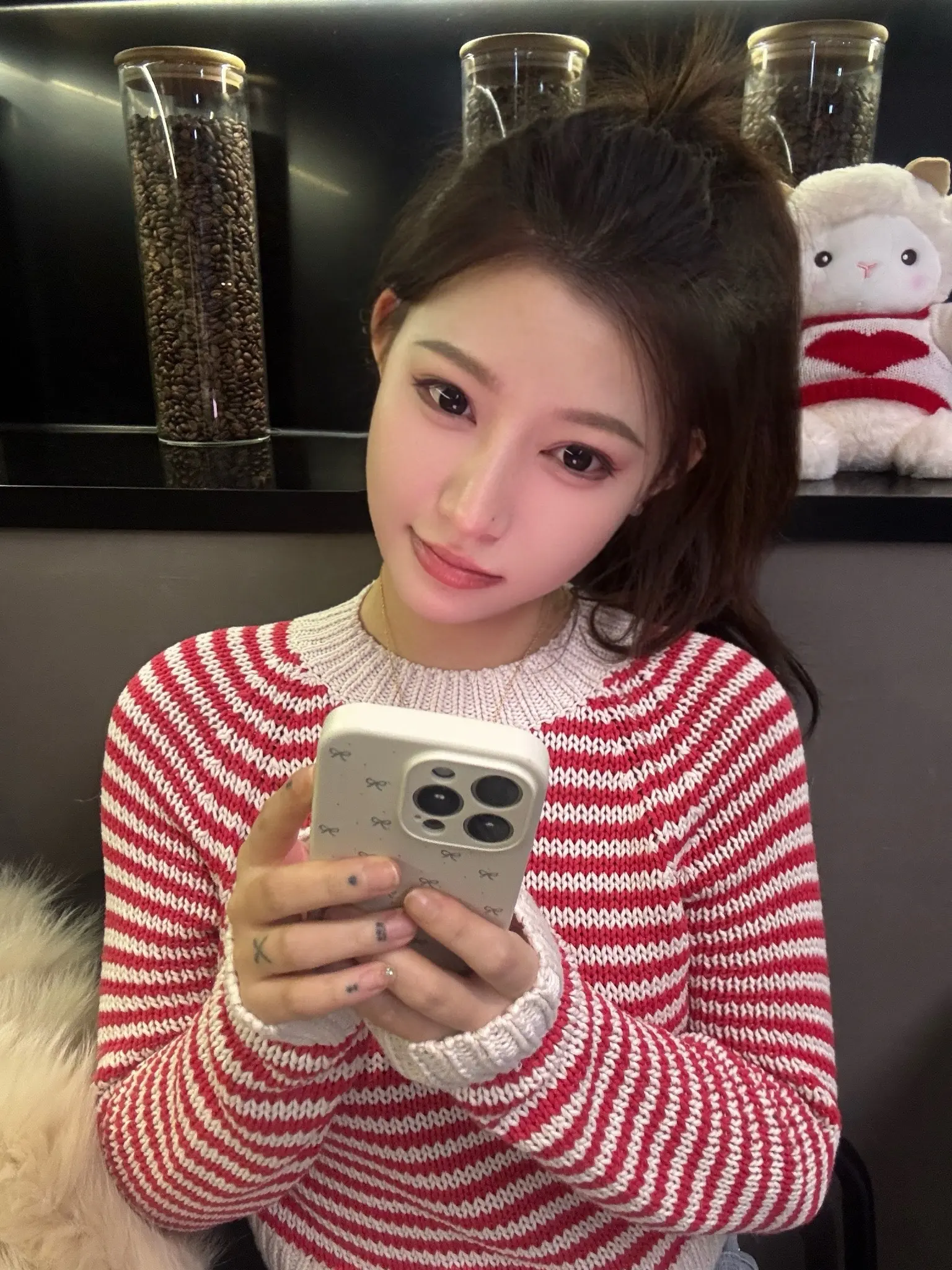 其实我是一个拧巴的人 但我一直充当着明媚的角色