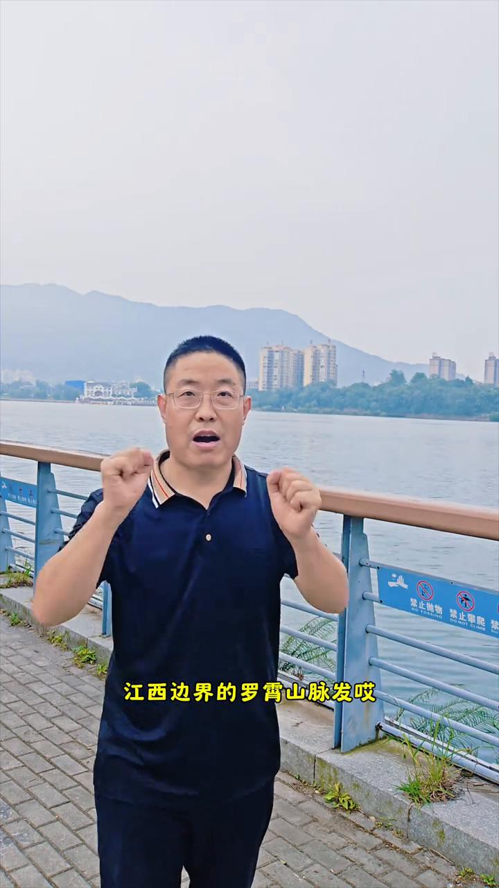 湖南郴州资兴市小东江徒步6.5公里。
平安无事随拍。今天是2026年5月28日，