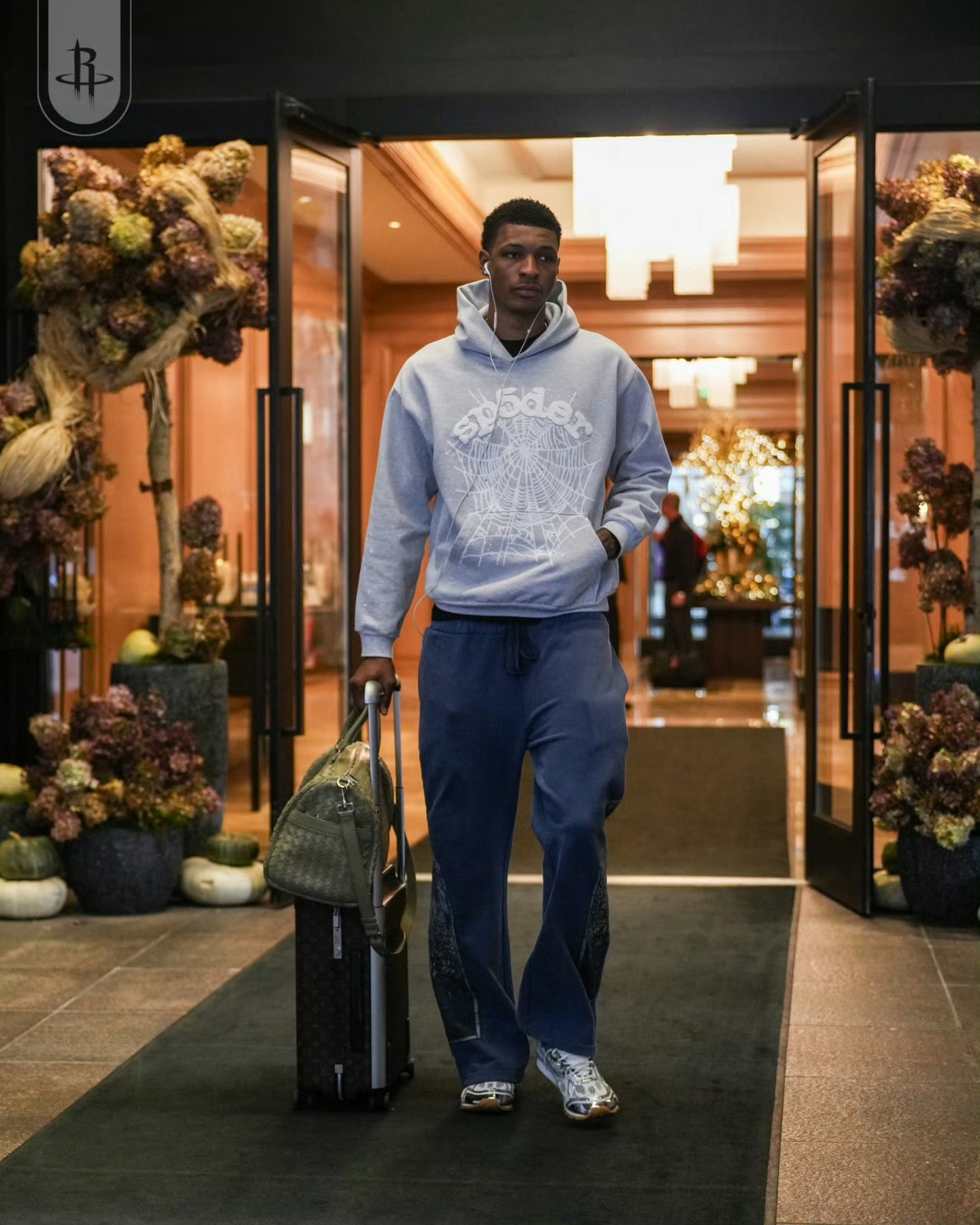 明早10点半 掘金vs火箭小贾巴里、亚当斯 - ￼出战成疑