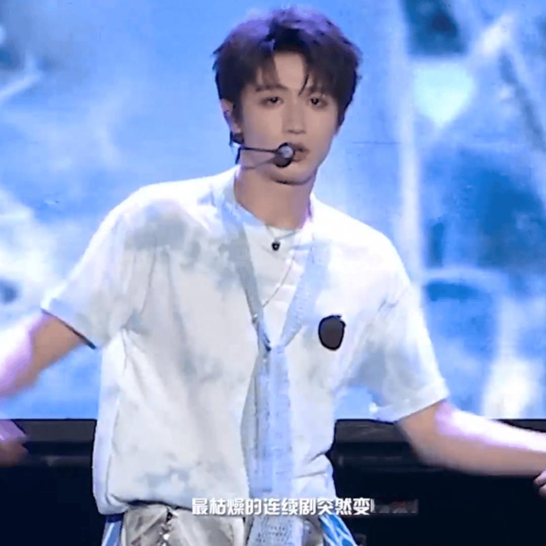 登陆少年《渴望就可能》单人官摄镜头朱志鑫 张泽禹 张极 左航 苏新皓 ​​​