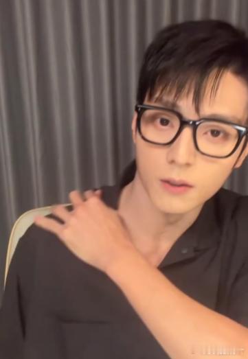 陈靖可错过了粉丝的婚礼陈靖可回应错过粉丝婚礼 刷到陈靖可回应的瞬间，我真的被暖到