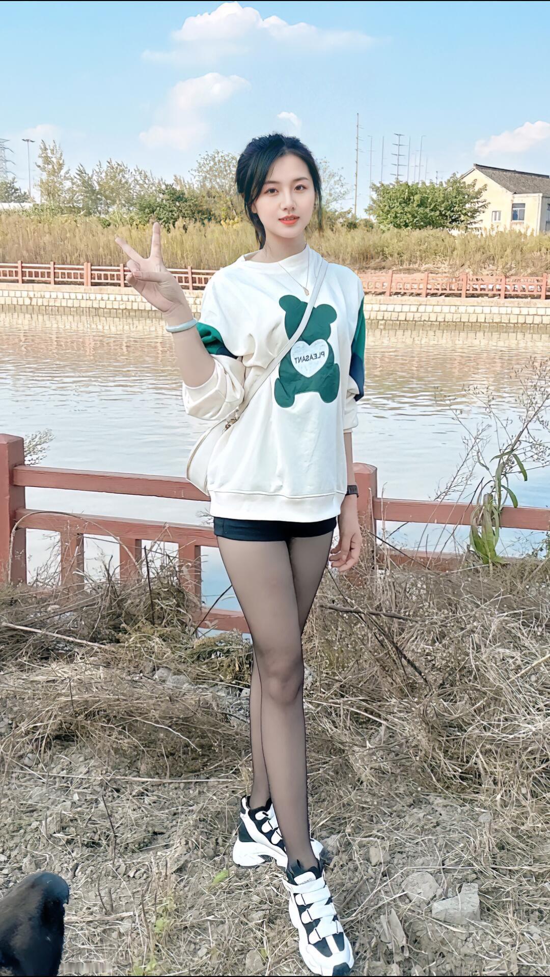 分享你的穿搭休闲一点