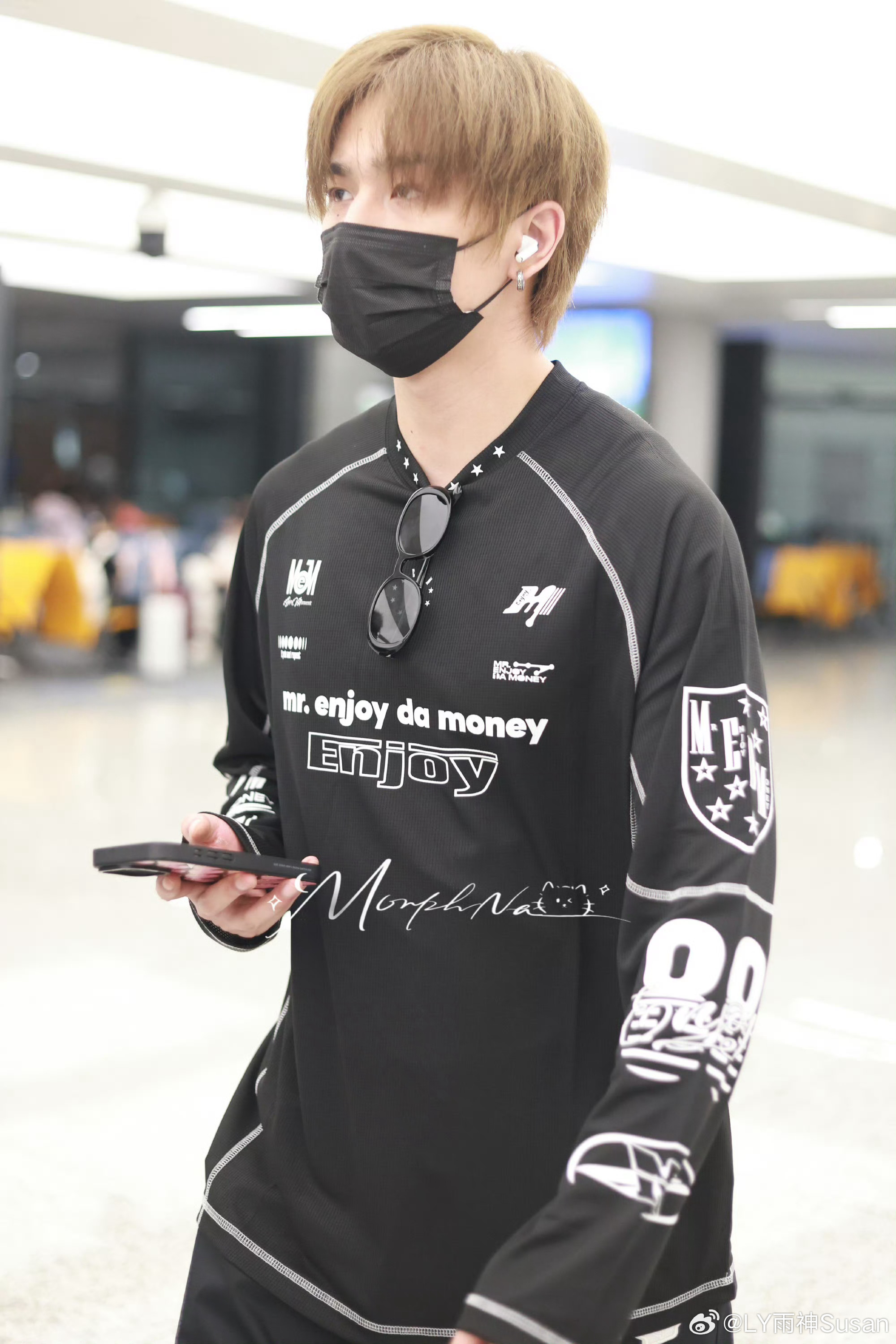 李宏毅沈孝 lhy 李宏毅昭阳公主 我家老大顺毛好乖好帅。头发颜色也好好看