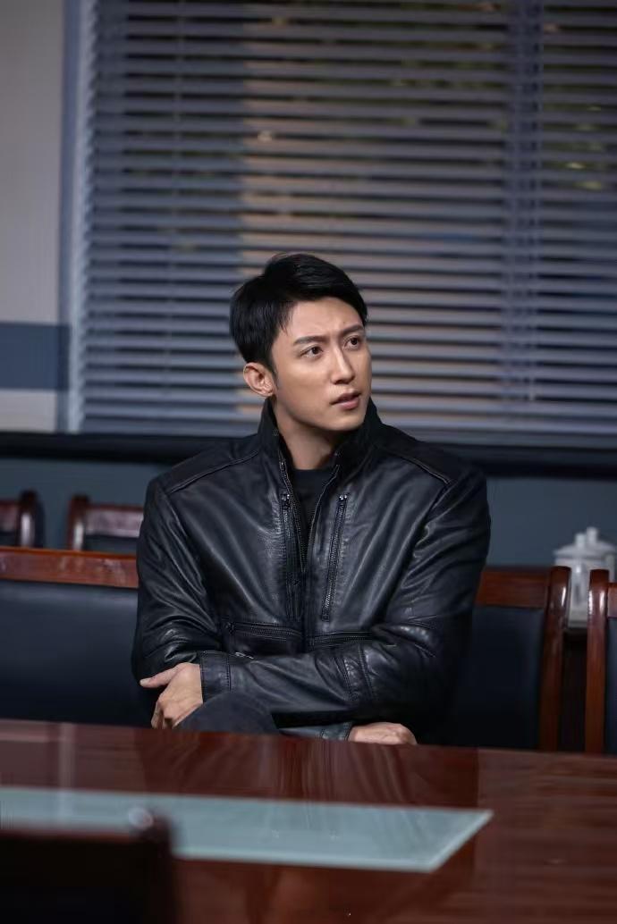 黄景瑜狡猾得如同火锅里的宽粉 黄景瑜也太会玩了！用《罚罪2》里秦枫的银行卡密码抽