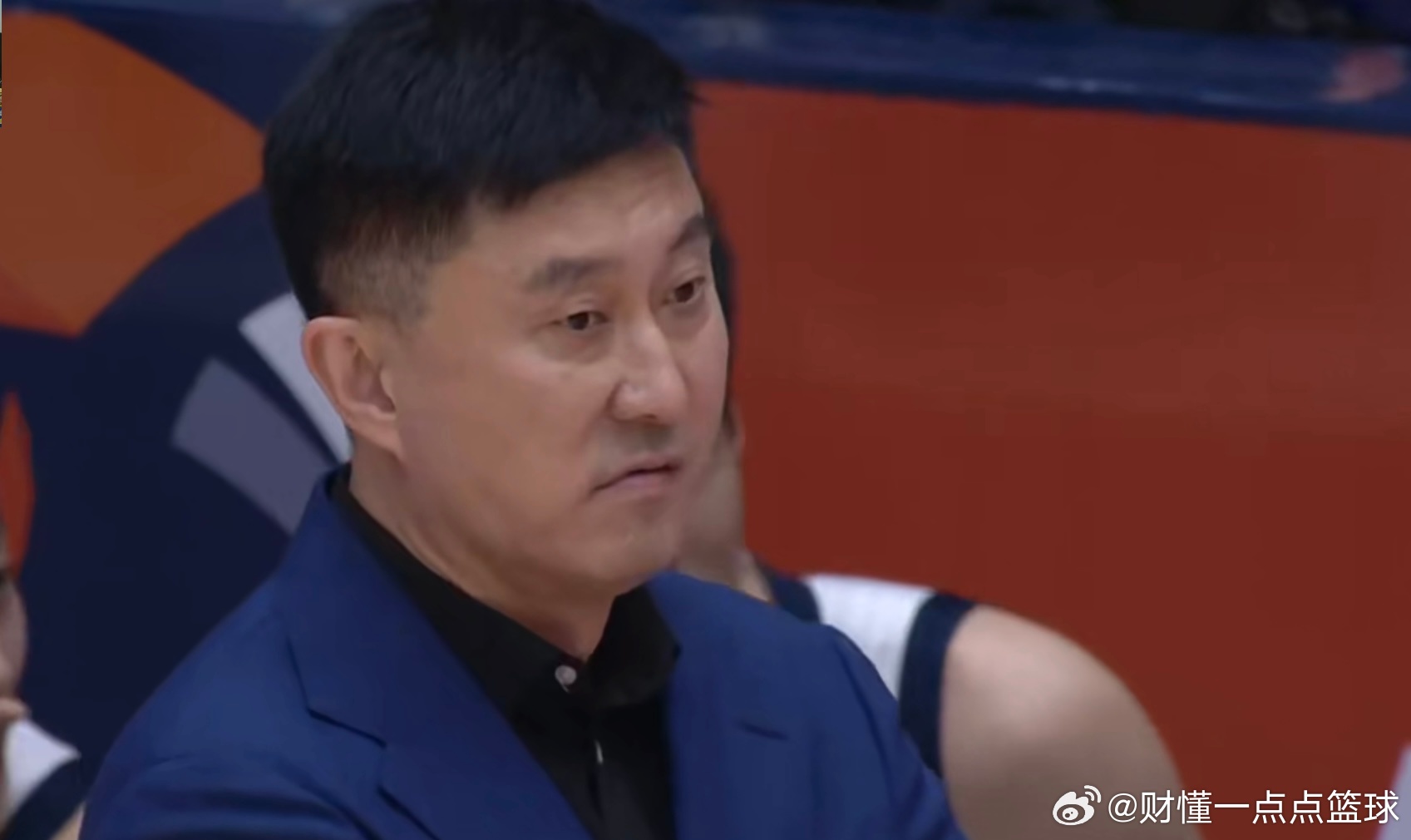 双核心缺阵原形毕露！广东86-99输山东太难看，麦考尔离队不远了萨姆纳、萨林杰两