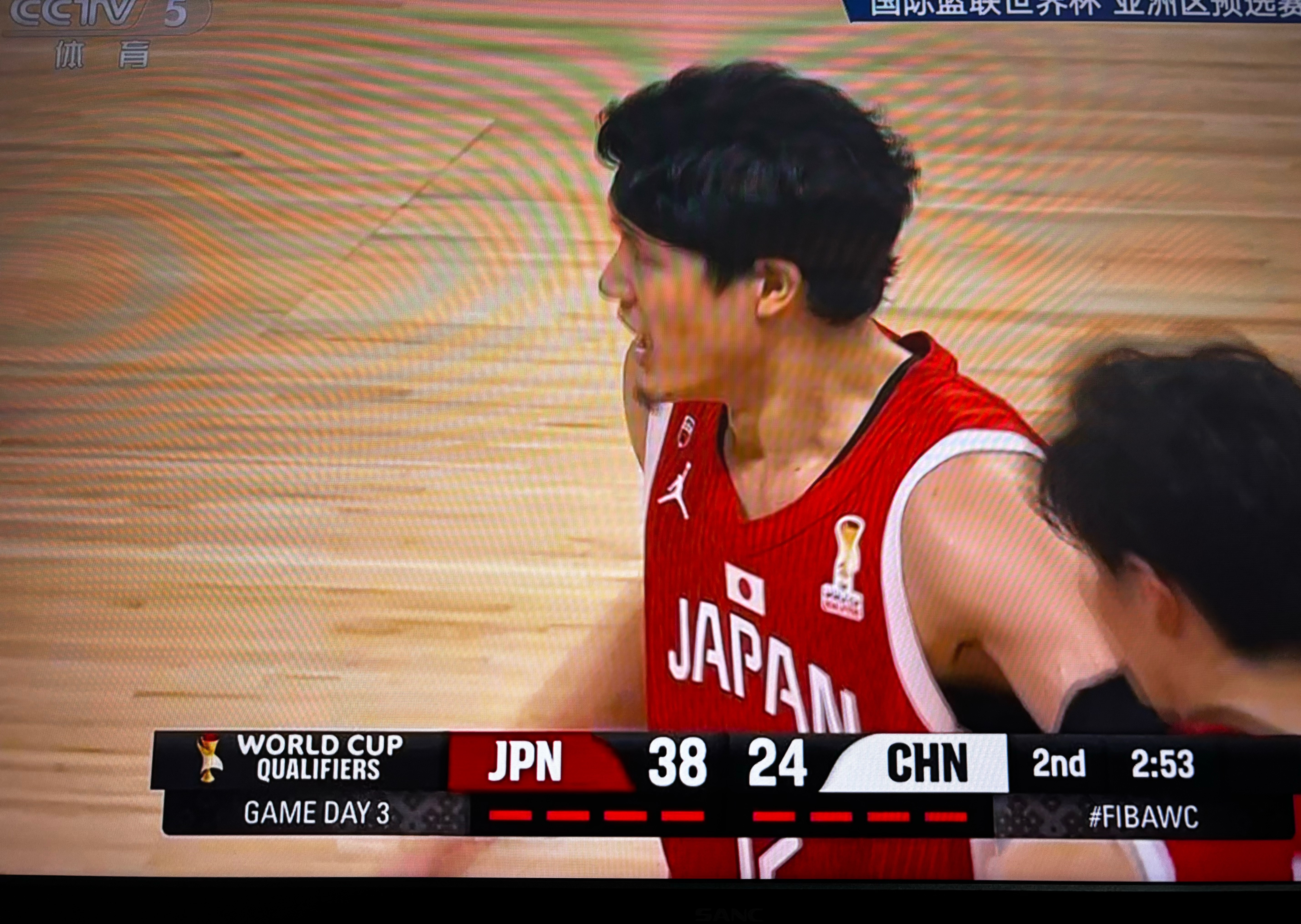 中国男篮vs日本男篮｜渡边雄太单打张镇麟的两个虚晃后仰投篮，把我看傻了。当前男篮