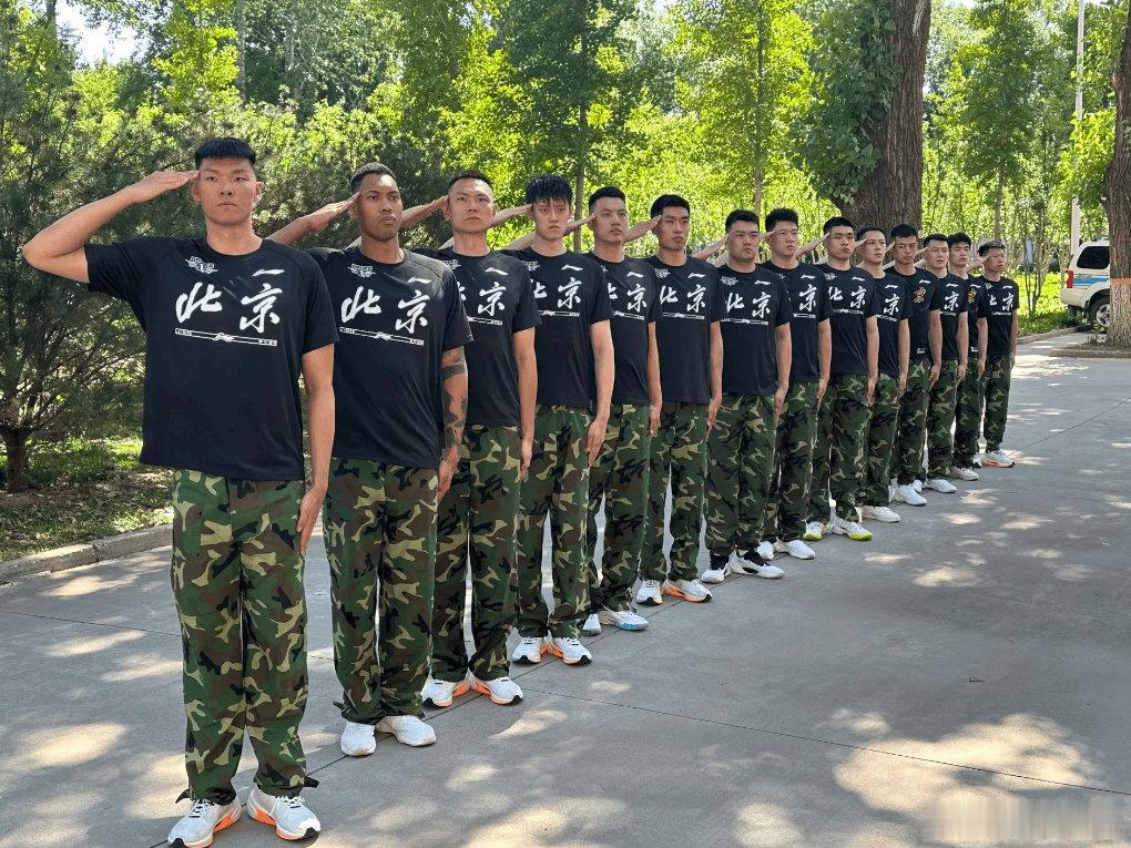 消息源:  据我向相关渠道了解，目前山西汾酒男篮，吉林东北虎男篮，以及南区一支季