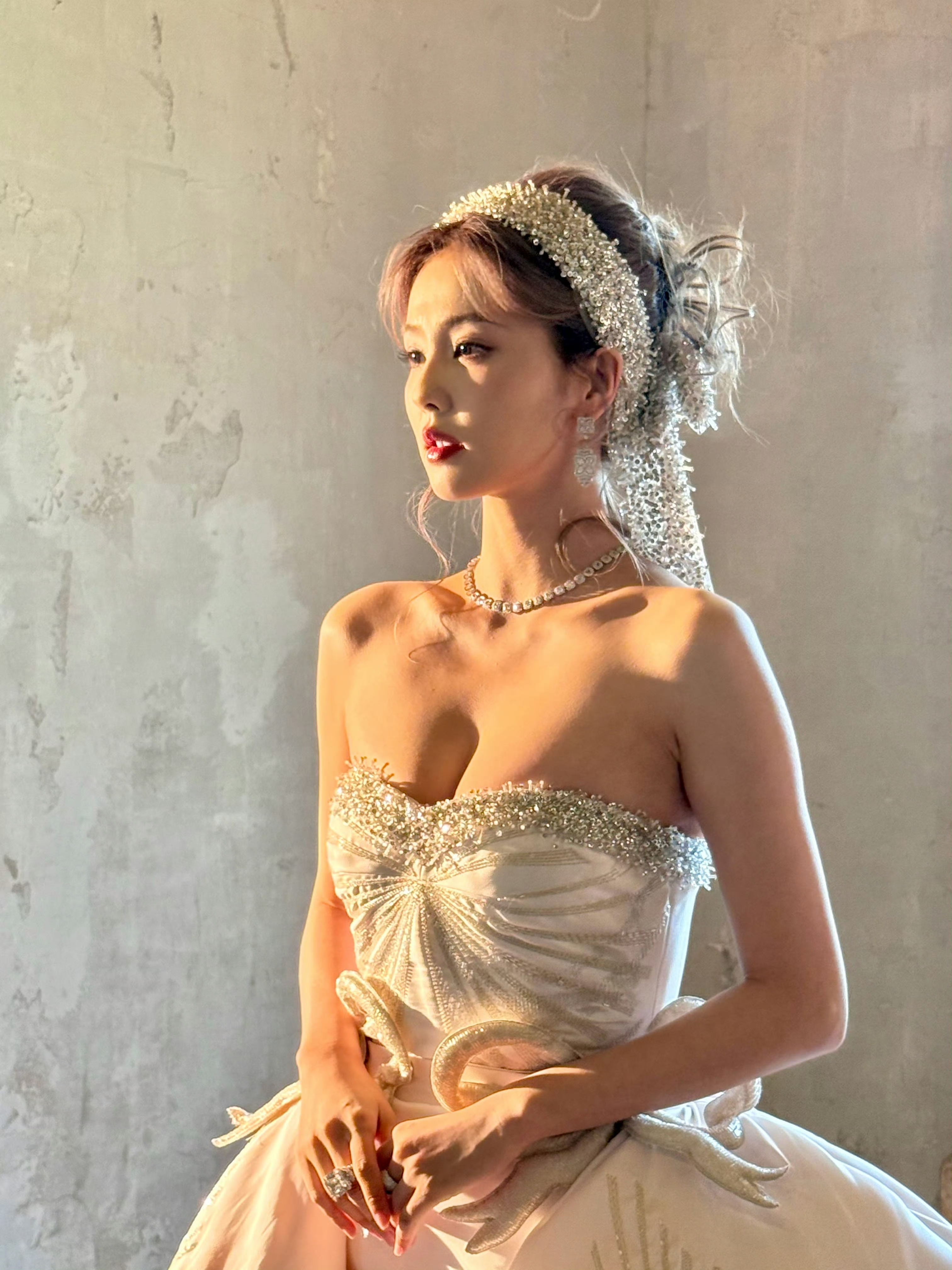 白鹿官宣2026芭莎之夜又能看到鹿鹿的红毯了😘 