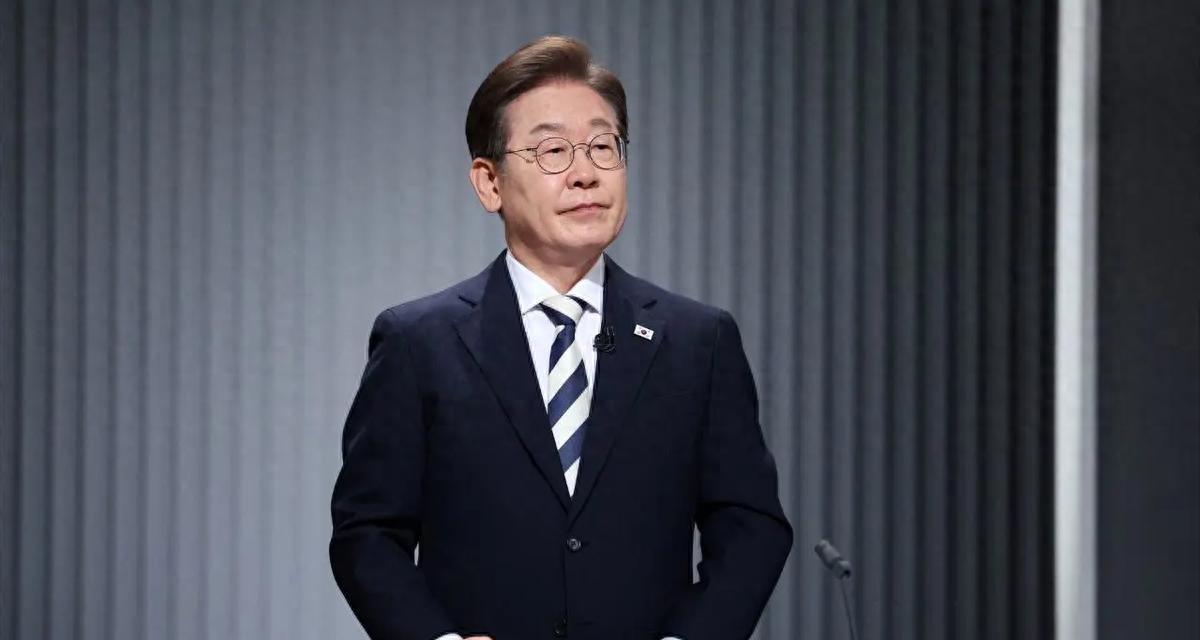 老美这回真被算计了！趁着华盛顿自顾不暇，李在明直接拔了美国安插在韩国政坛 70 
