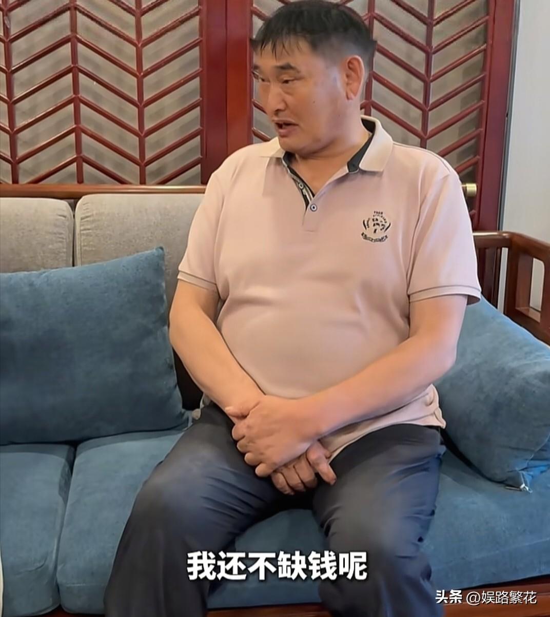 朱之文坦言：“说实话，我根本不缺钱。”
记者反问：“您不差钱，为啥还要天天跑各种