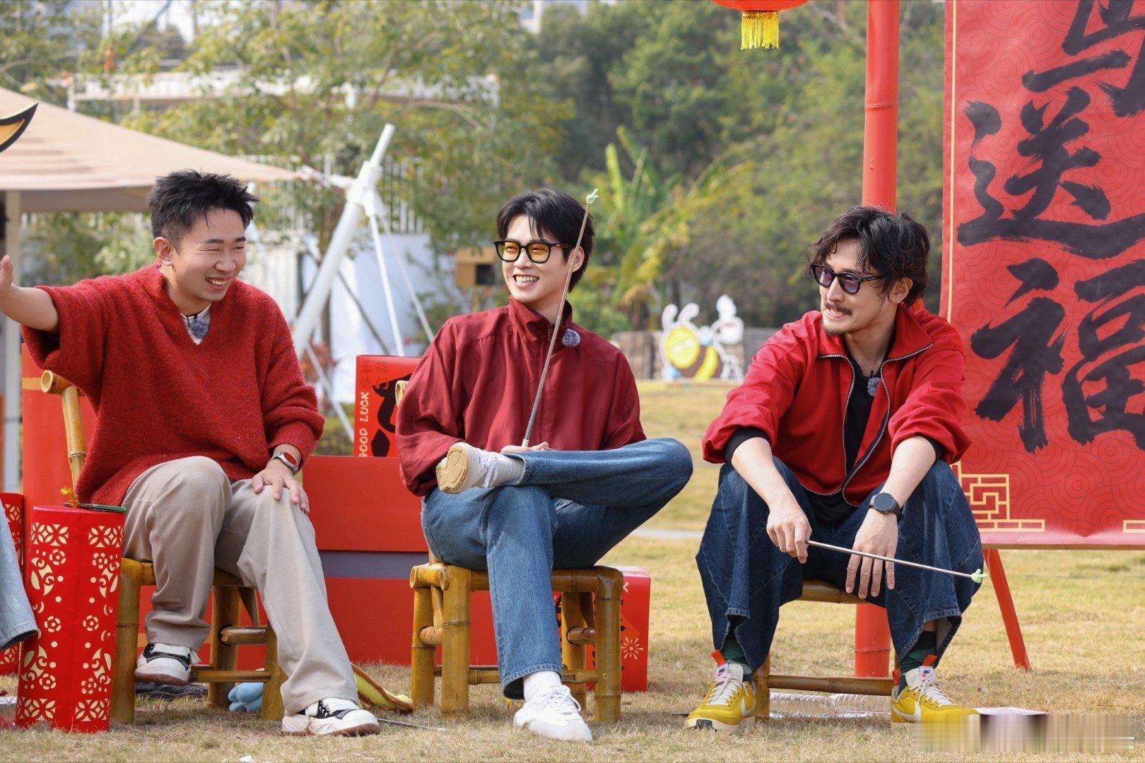 魏大勋我好像看见你扁桃体了内娱搞笑男实锤！魏大勋这笑态绝了，后槽牙和扁桃体组团打