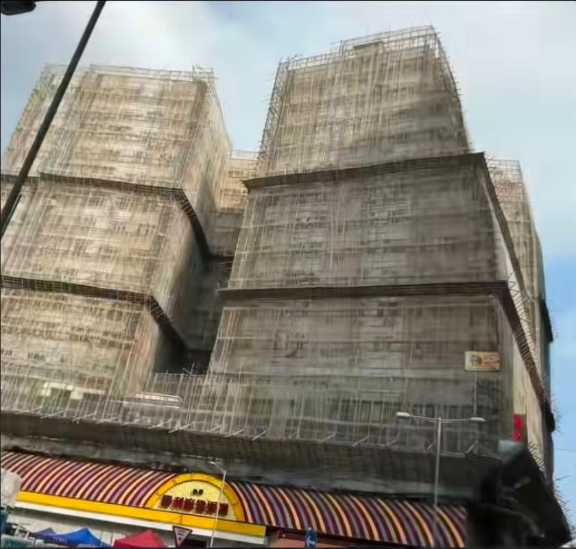 为什么这么多人为竹子脚手架辩护？
从心理学的角度来看，他们不是在意竹子能不能燃烧