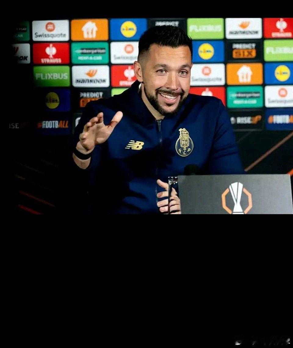 12月11日讯 北京时间明天凌晨4时，波尔图将在欧联杯主场迎战马尔默，主帅法里奥