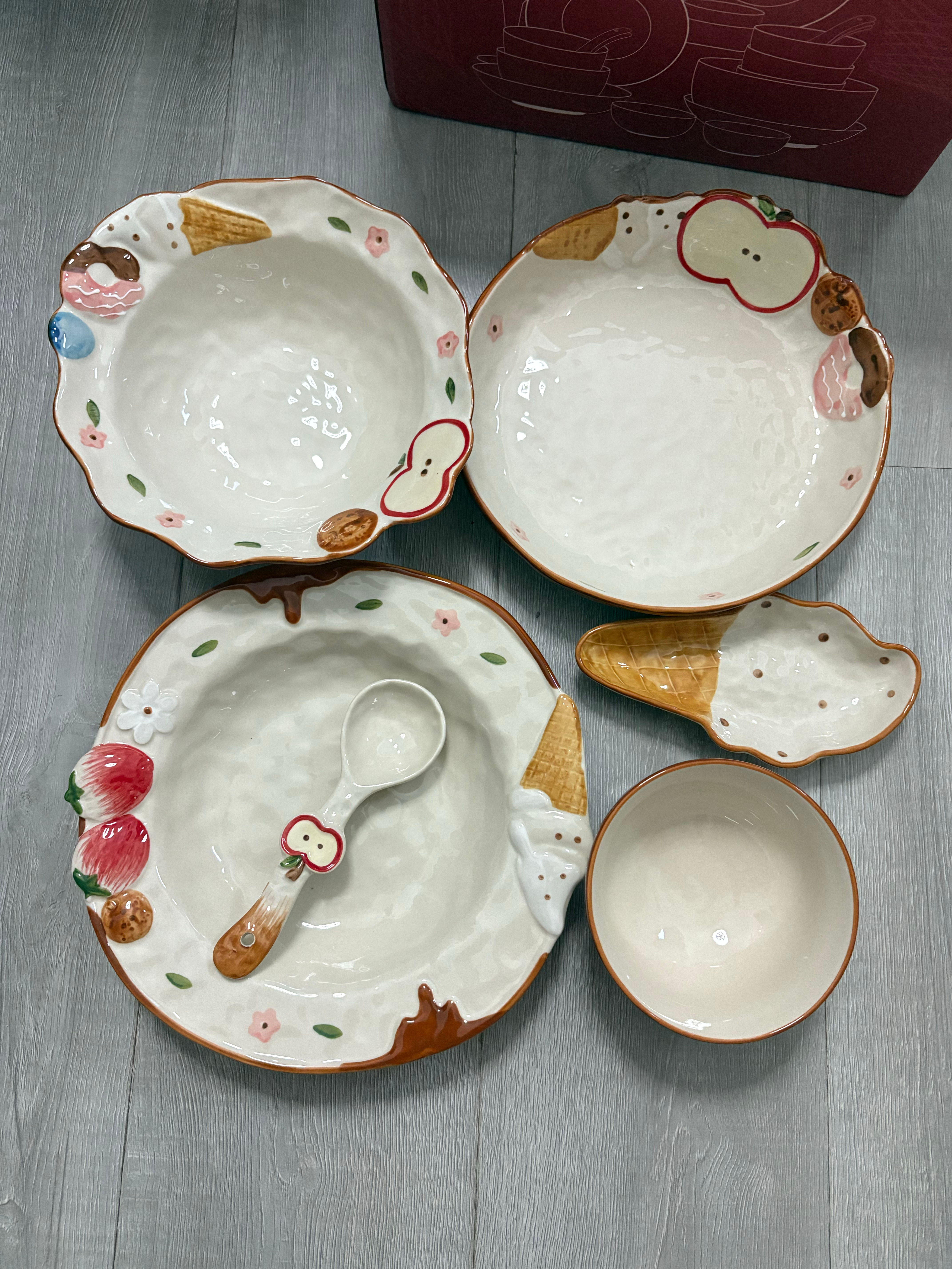 宜蒸宝子给我买的餐具啦啦啦好喜欢这套餐具[兔子]太好看了！！ ​​​