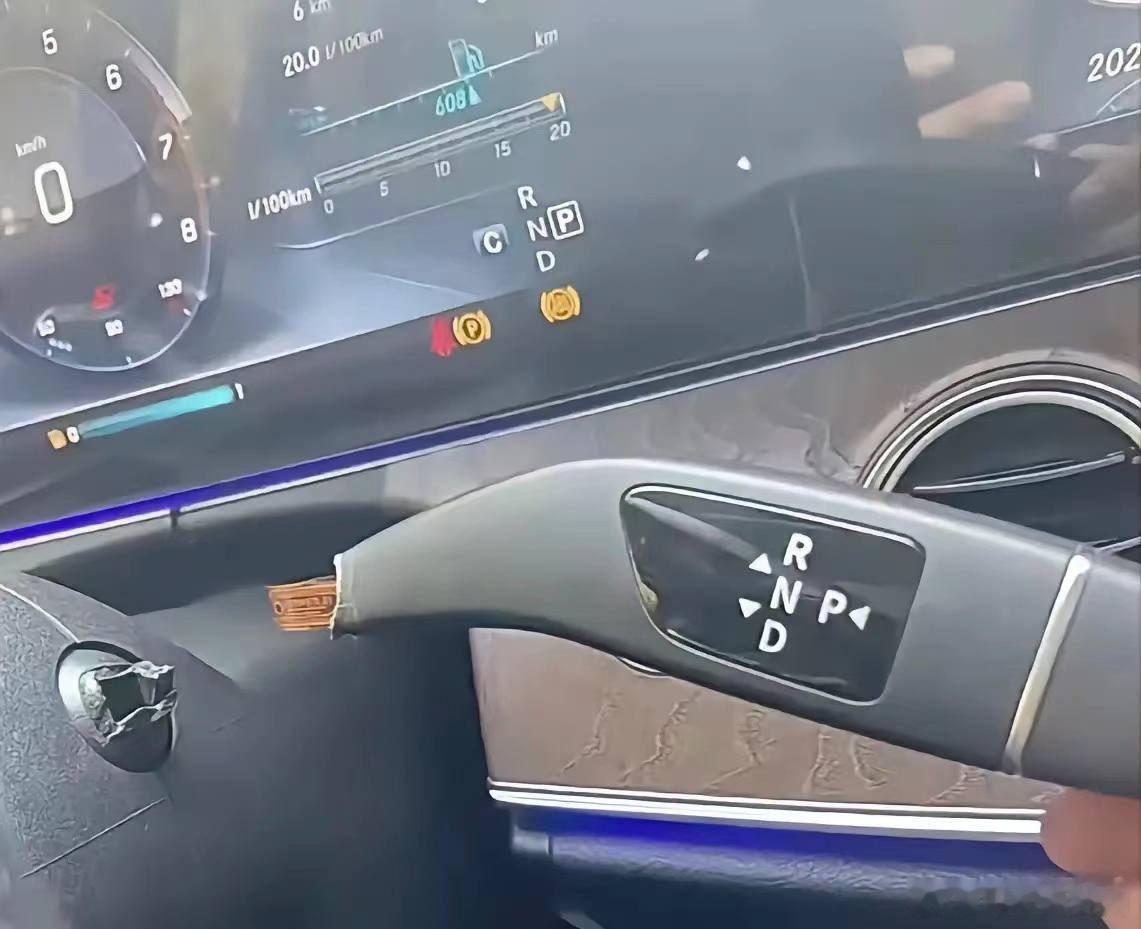 速成车正在被叫停新能源汽车 汽车质量真不是闹玩的，关乎人命[doge] ​​​