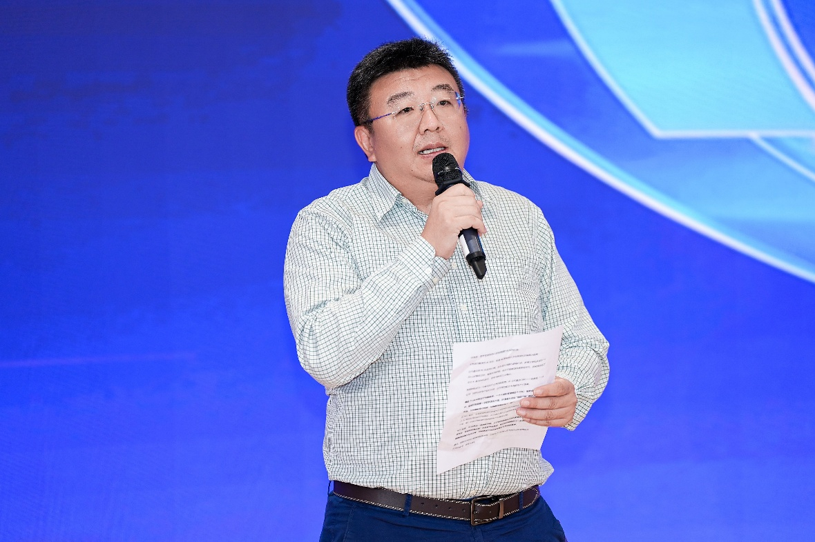 昨天受邀参加了联想和IDC联合举办的智汇沙龙，聊了一下午AI主机，信息量很大，赶