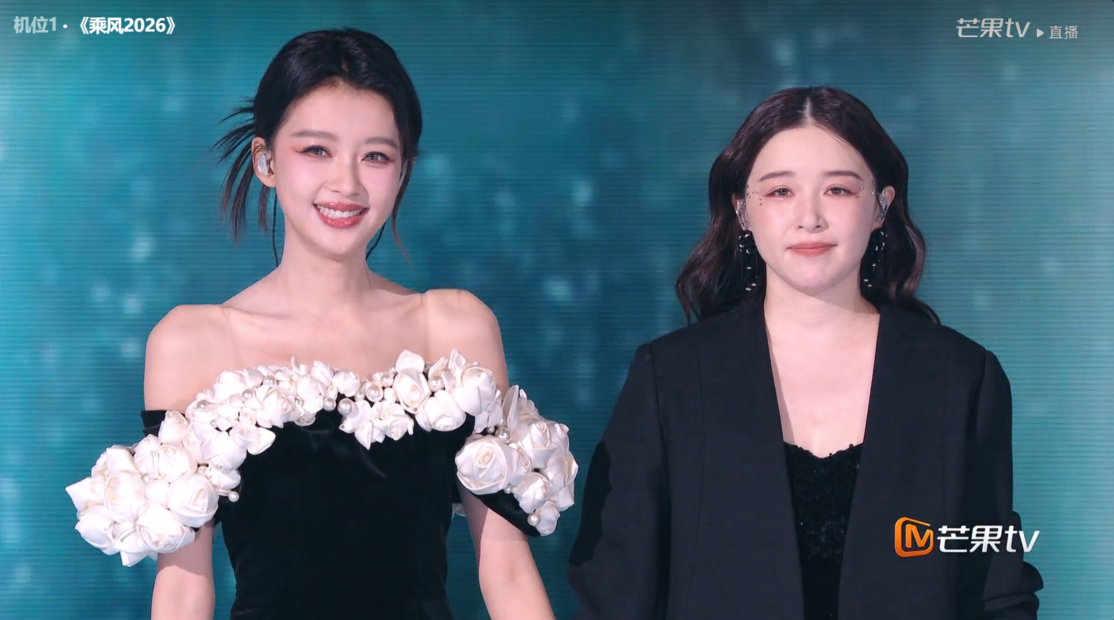 浪姐一公直播谁能想到最后是两个演员完成了这么紧张的歌曲1V1pk呢？孙怡今晚太惊