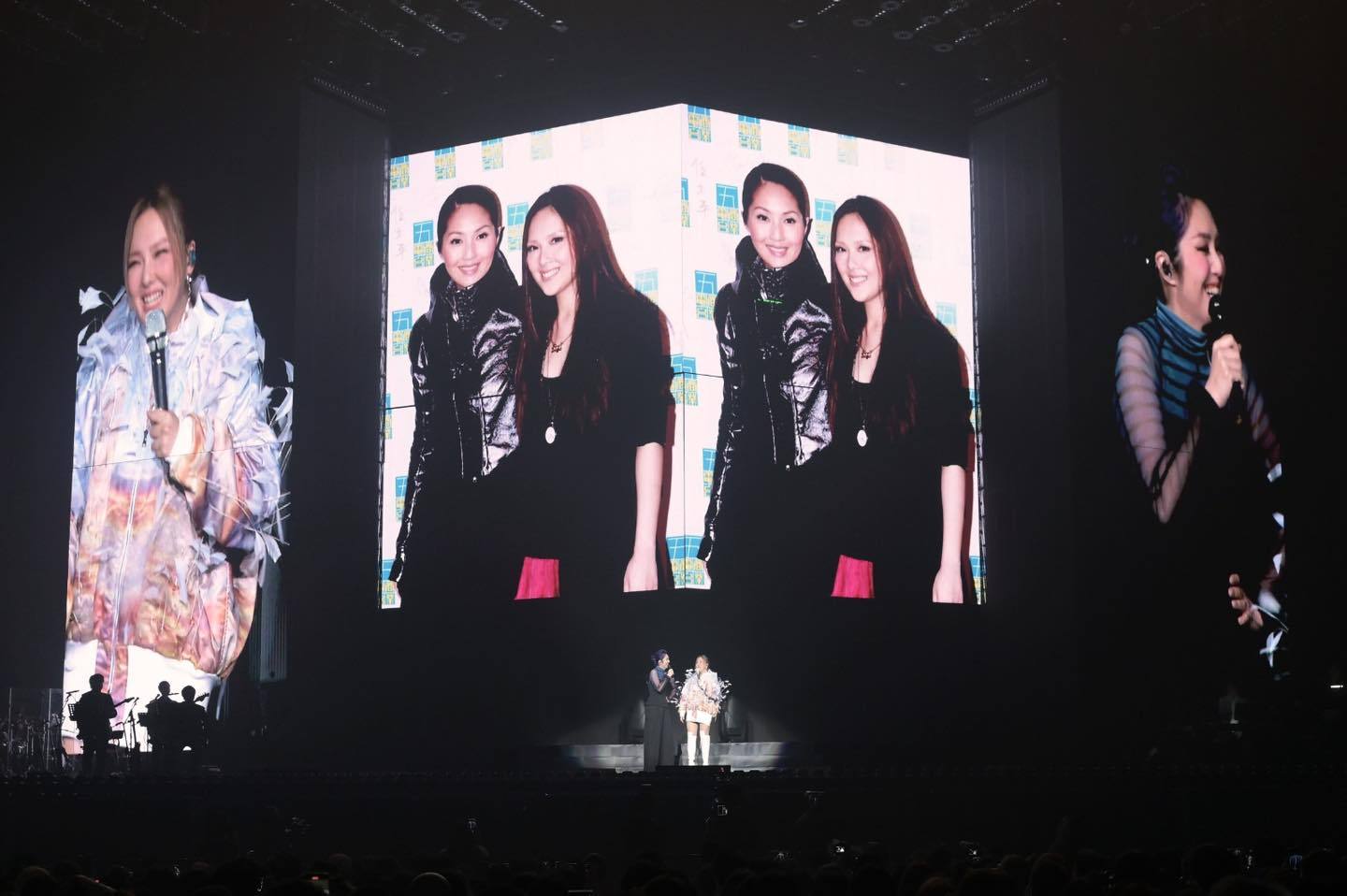 卫兰演唱会，邀请曾是同门师姐杨千嬅作嘉宾，合唱经典歌曲《爱才》。杨千嬅表示：“很