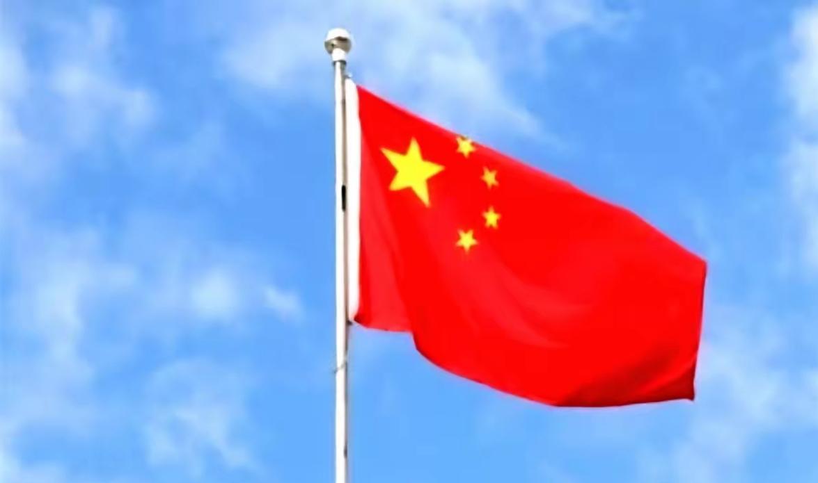 一支军队，最可怕的不是武器不够先进，而是“心”烂了，魂丢了。

军队没了信仰，比