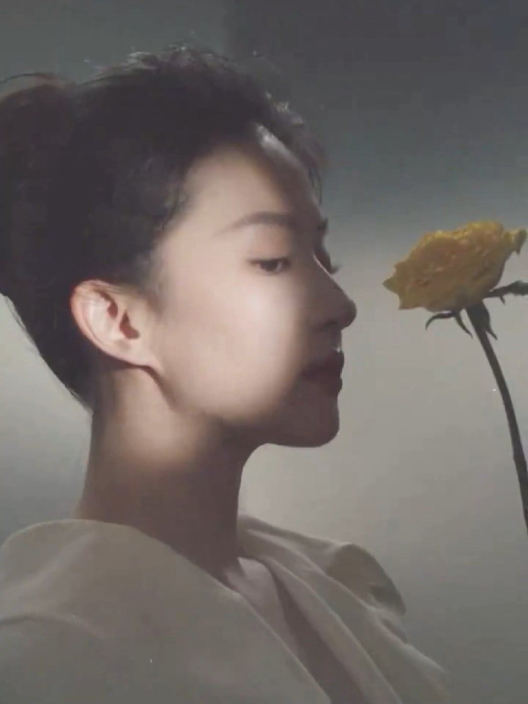 800天不进组代言质量和数量都能如此bug常进组还不得杀疯了！？ 