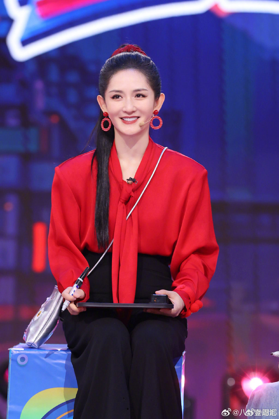 谢娜[超话]谢娜想要成为他人的安全感救命！谢娜在《姐姐当家》预告里好戳泪点！以前