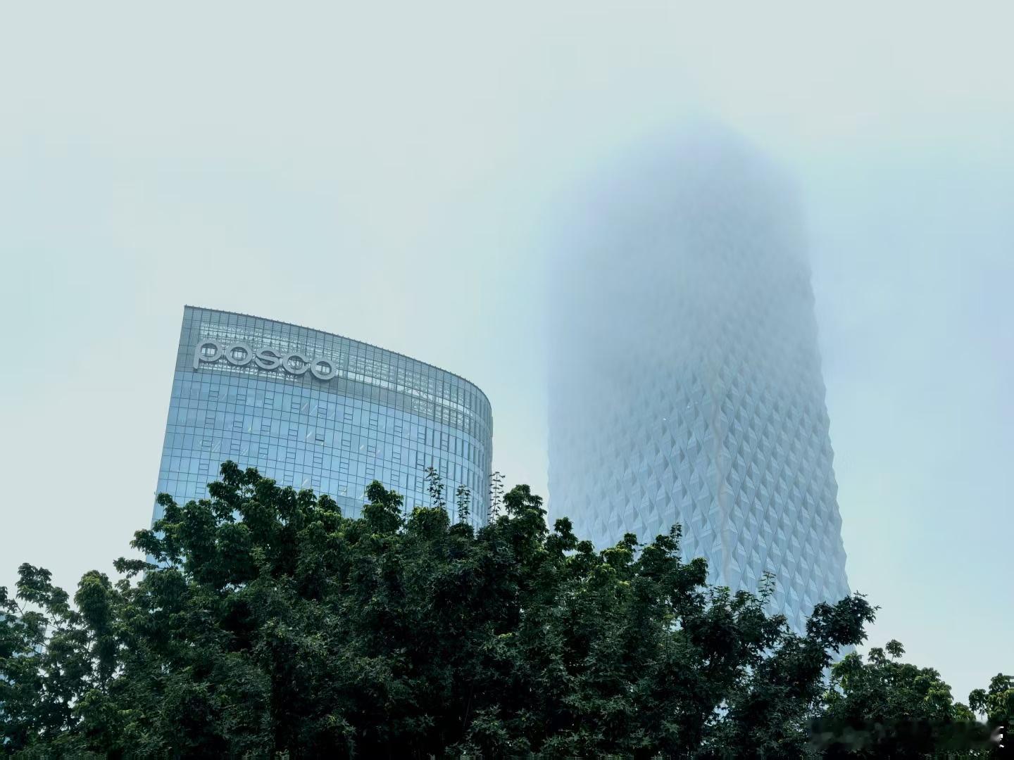 北京请市民非必要不外出  我甚至能答应明天都不出门[允悲][允悲] ​​​