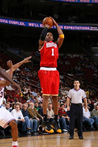 香珀特怒喷麦迪：说MVP比冠军更重要？难怪你当年过不了首轮！
 
NBA退役成员