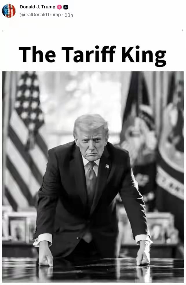 特朗普自己发了黑白照片，看来他真的不懂玄学，黑白照片不能乱发，感觉他一直在配合王