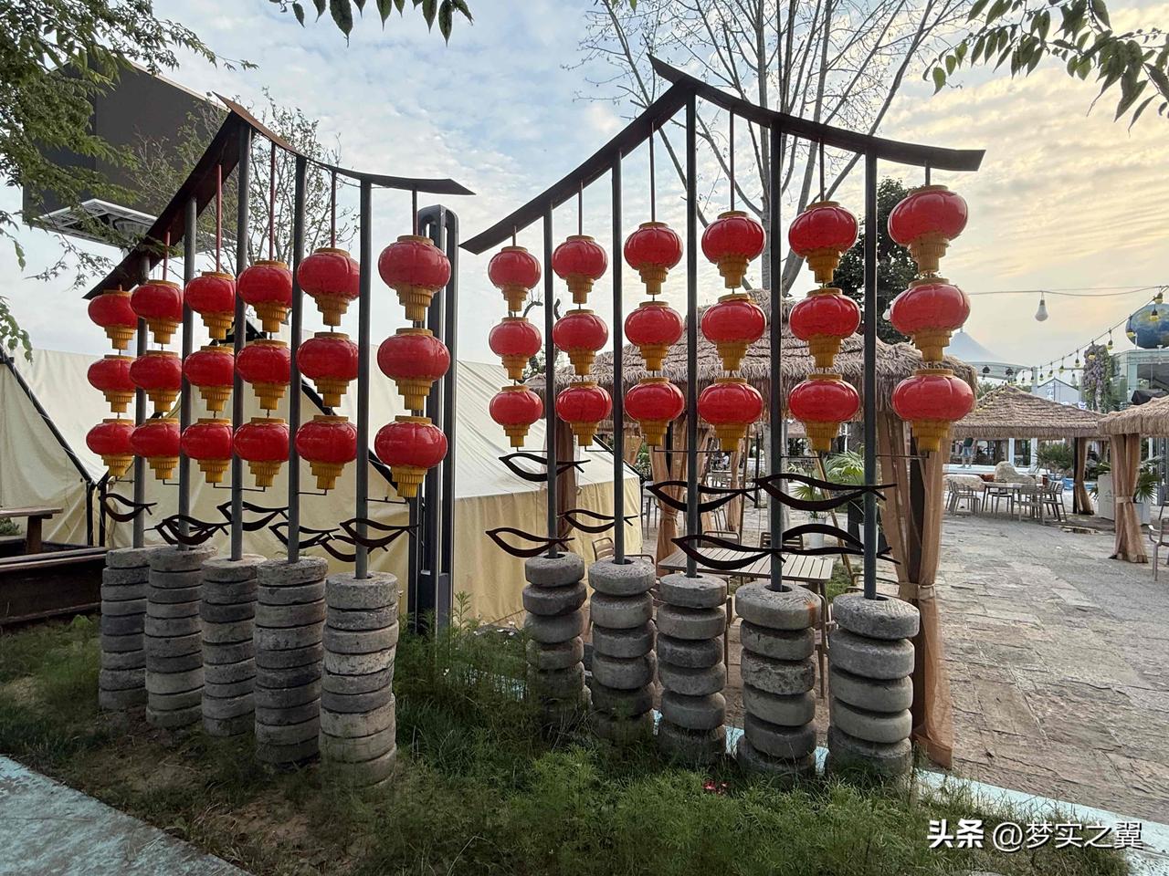 【小对联】
上：娱乐场；
下：……？