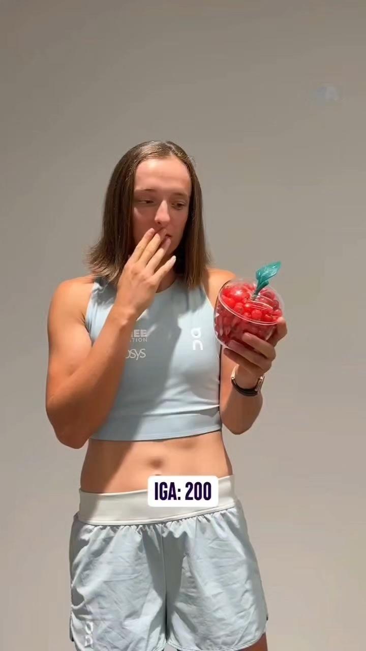 Iga_Swiatek[超话] mini apple🍎最终答案的175个，Ig