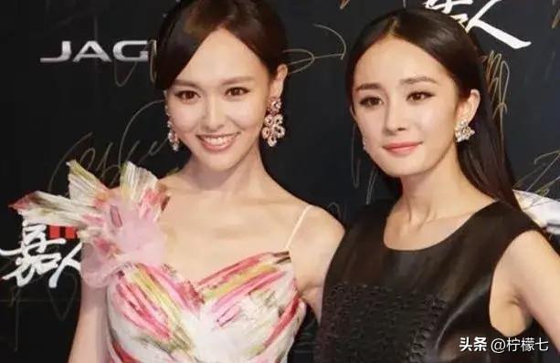 唐嫣节目说漏嘴⁉️似乎解释昔日姐妹情深如今为何形同陌路人！
娱乐圈的友谊常被比作