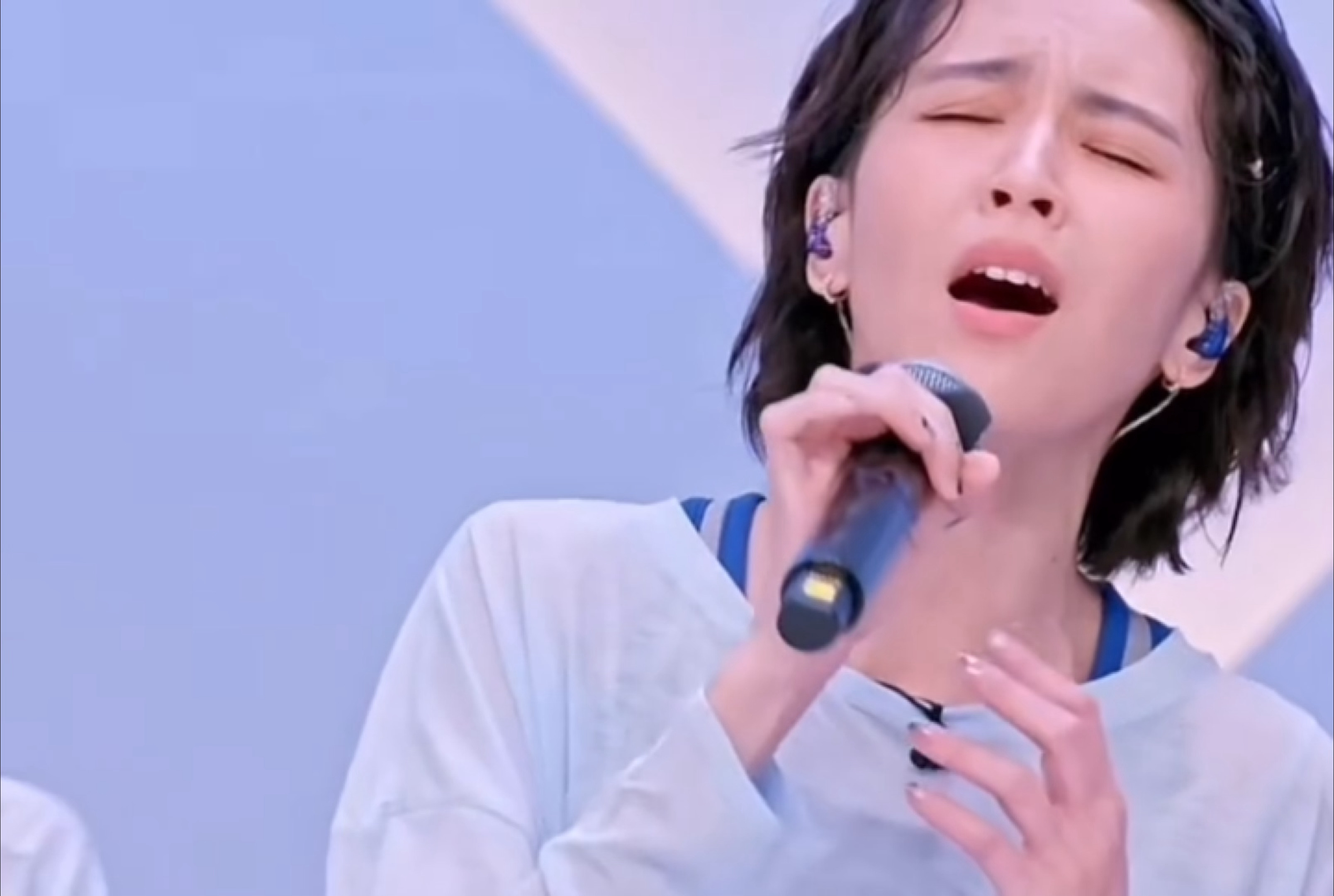 是我错觉么沛慈今天的麦没那么干？😹 maybe因为这次小考确实没咋出声吧🤣 