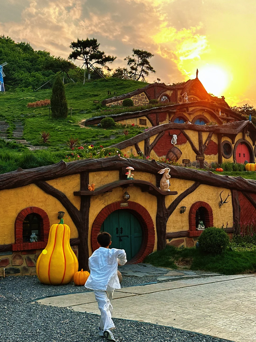 不小心闯入了沈阳这个宫崎骏的漫画世界……