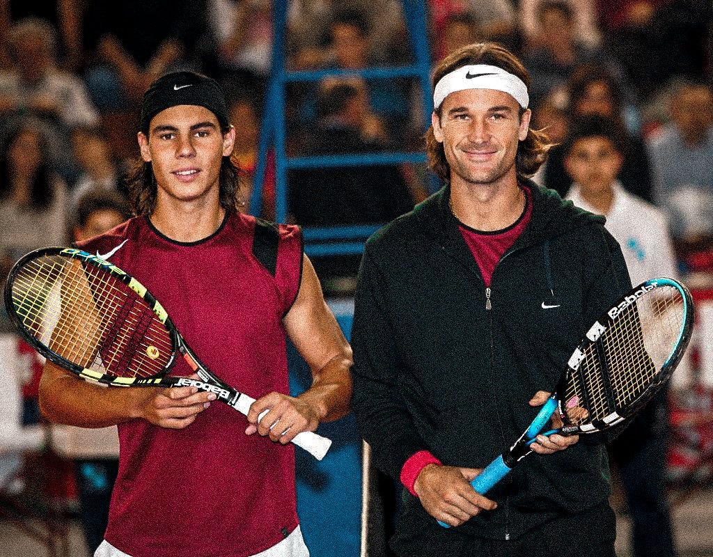 2004年雅典，莫亚带领纳达尔第一次出战奥运会双打👏2024年巴黎，纳达尔带阿