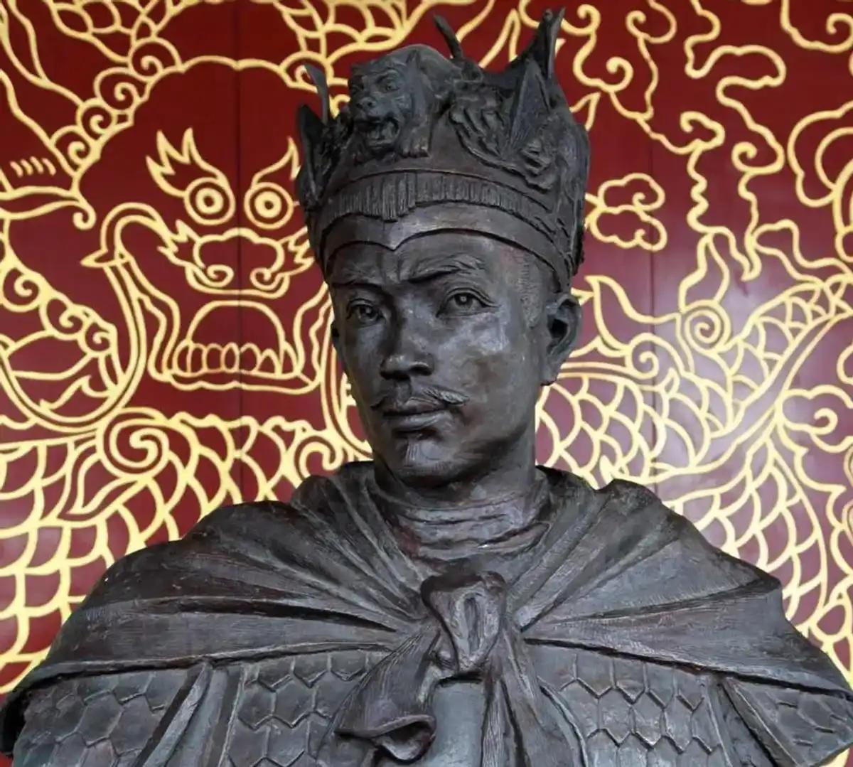 李秀成回援天京前，已察觉自己的部下郜永宽等八人有反叛之意。

1863年秋天，苏