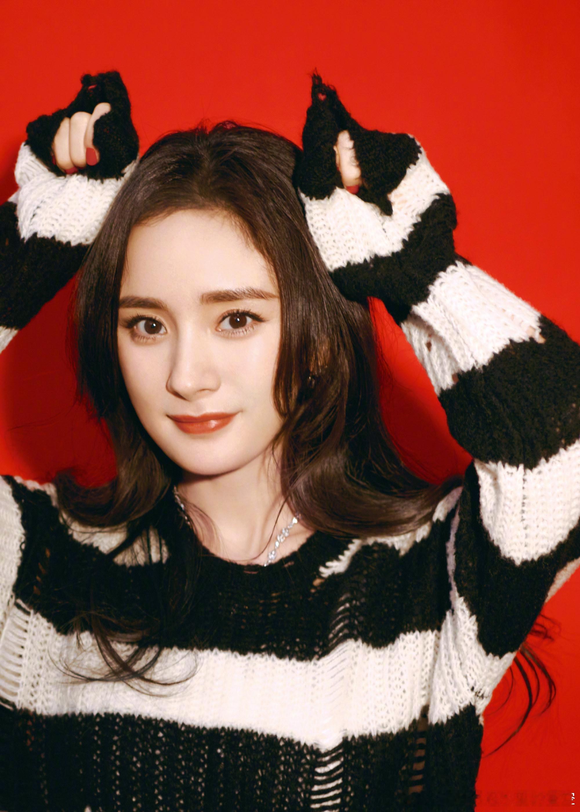 杨幂  🦊杨幂bkt全球首席代言人 你以为有了暂停，就不会有结束，但暂停也意味